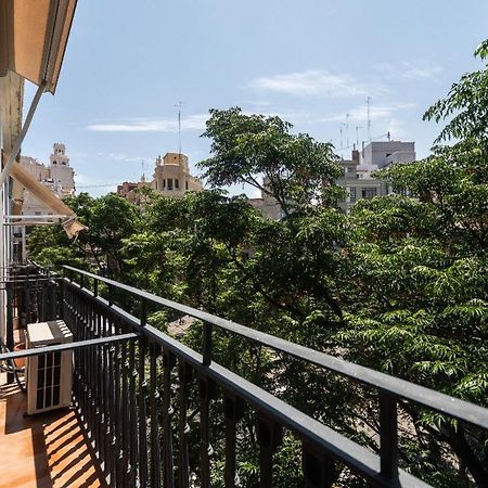 Central Market Beautiful Loft Валенсія Екстер'єр фото